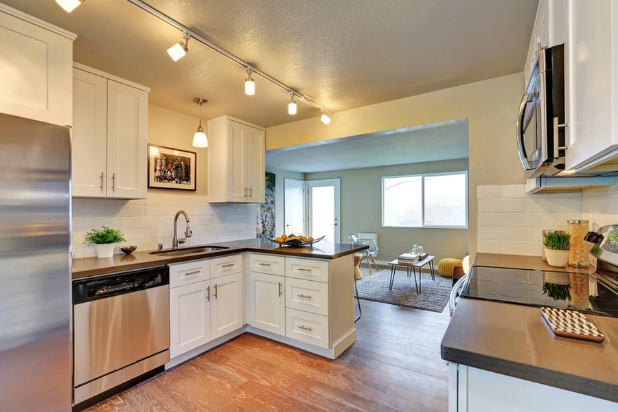 How Kitchen Layout Impacts Functionality And Flow in Seagoville, TX